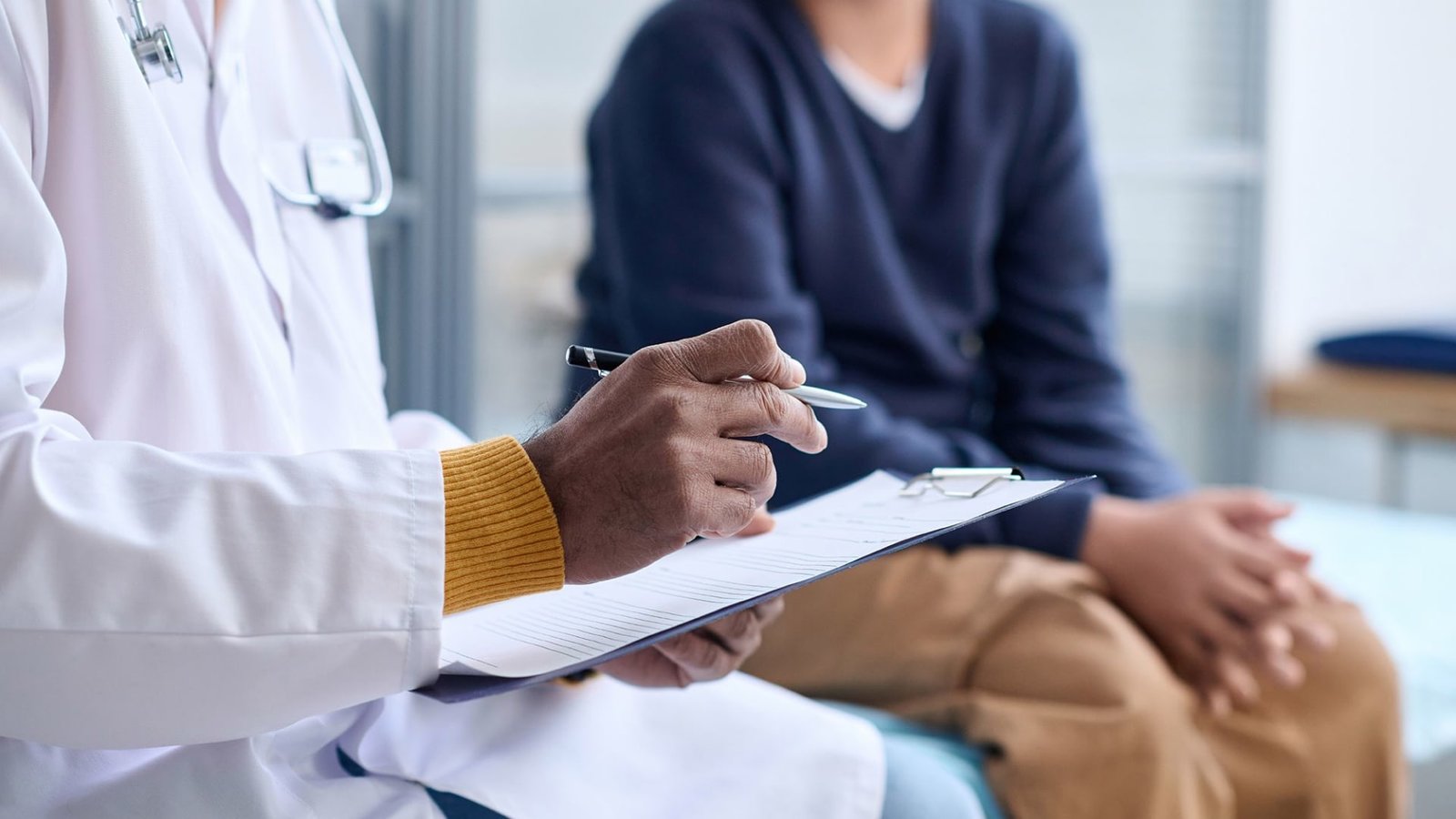 قرحة المعدة..كيف يمكن التخفيف من أعراضها في المنزل؟