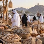 أسر منتجة تعرض مأكولات بحرية وحرفًا تقليدية في مهرجان كلباء